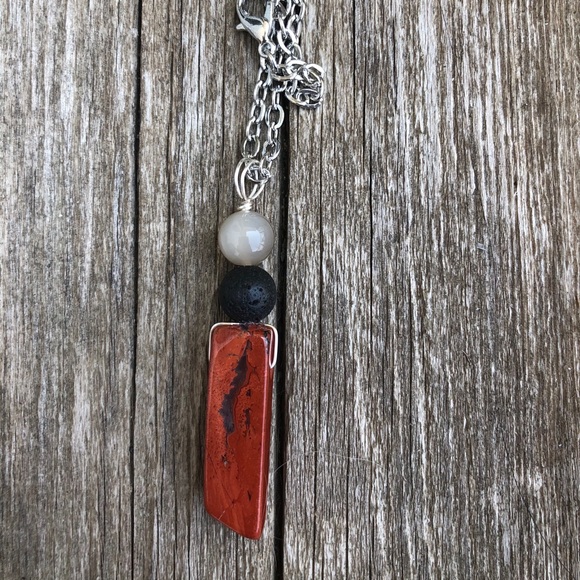 Power necklace for empowerment & healing - Picture 3 of 4